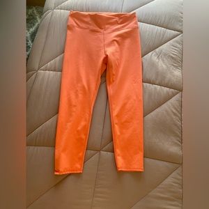 Orange Fabletics cropped